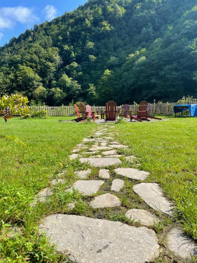 Dream River Exclusive Bungalow Ριζούντα Εξωτερικό φωτογραφία