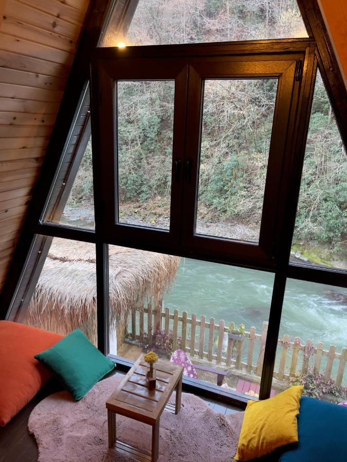 Dream River Exclusive Bungalow Ριζούντα Εξωτερικό φωτογραφία